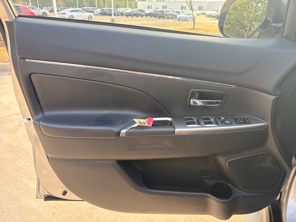 Used 2022 Mitsubishi Outlander Sport SE image 14