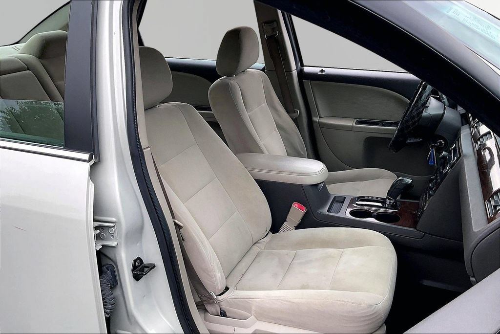 Used 2008 Ford Taurus SEL FWD image 30