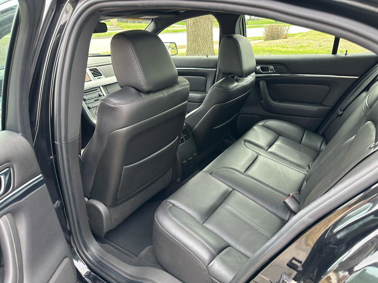 Used 2011 Lincoln MKS AWD w/ 201A Rapid Spec Order Code image 27