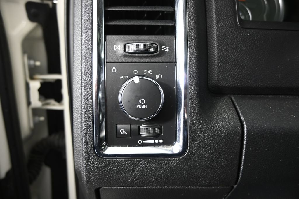 Used 2016 RAM 2500 Laramie w/ Convenience Group image 24