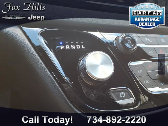 Used 2026 Chrysler Pacifica Select image 24