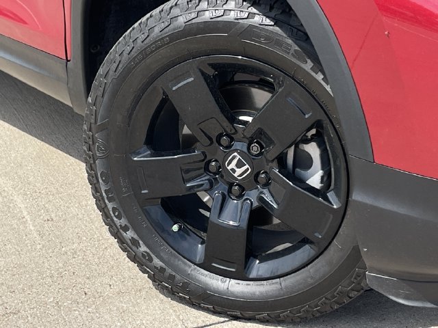 Certified 2025 Honda Ridgeline Black Edition image 8