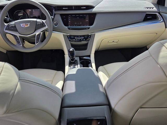 Used 2026 Cadillac XT5 Premium Luxury w/ Driver Assist Package FWD image 14