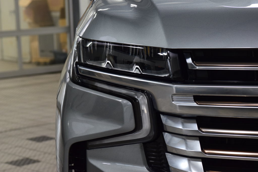 Used 2024 Chevrolet Suburban High Country AWD/4WD image 12