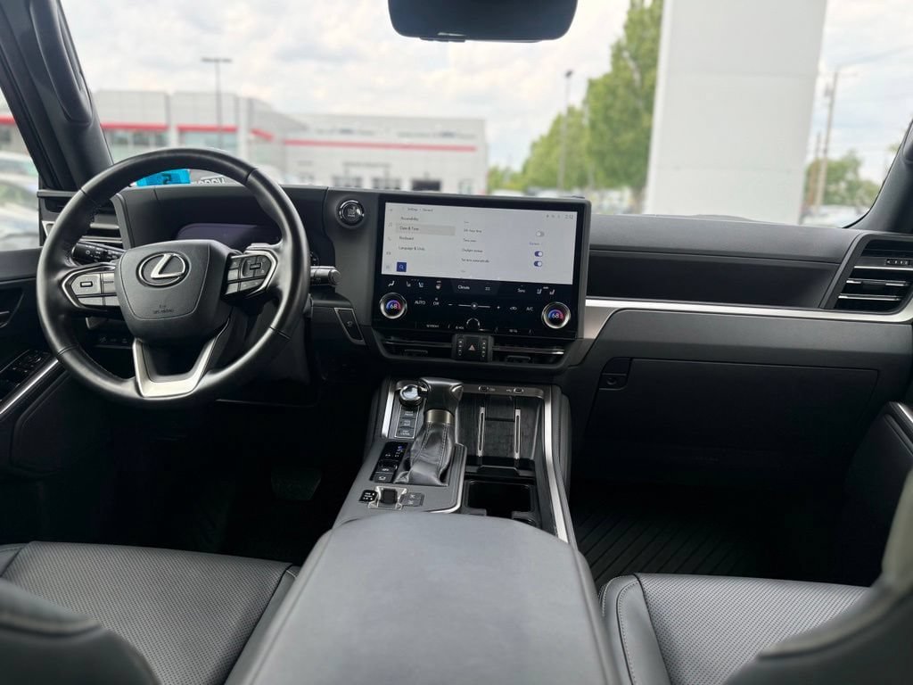 Used 2024 Lexus GX 550 AWD/4WD image 22