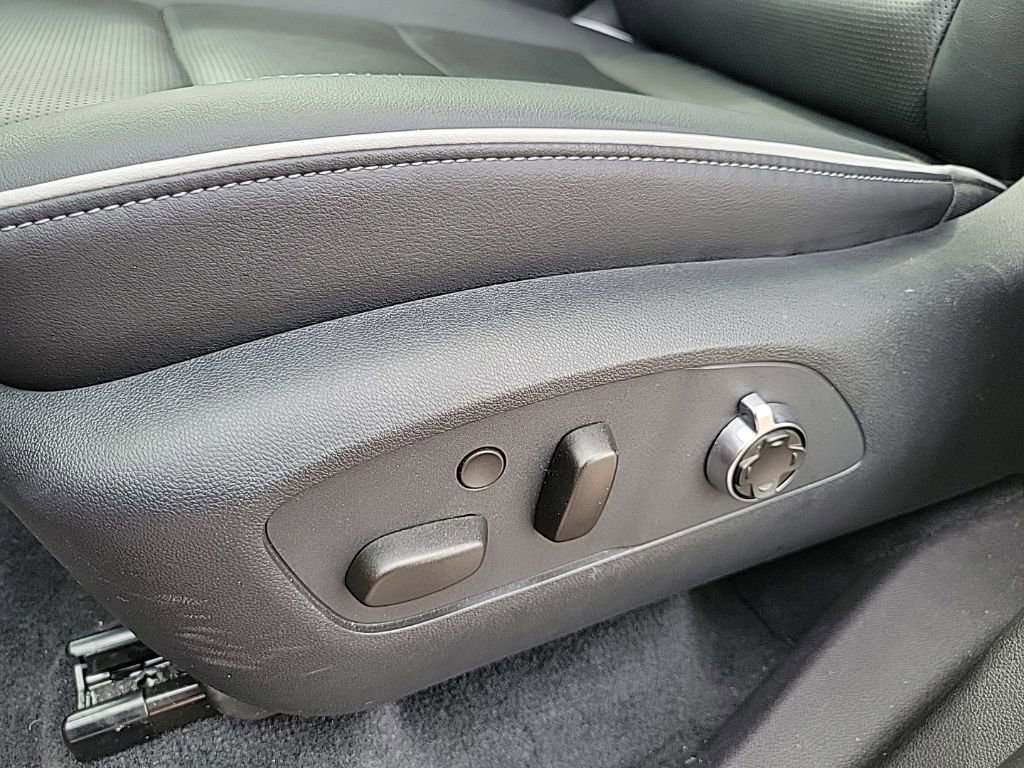 Used 2025 Buick Enclave Avenir w/ Super Cruise Package image 20
