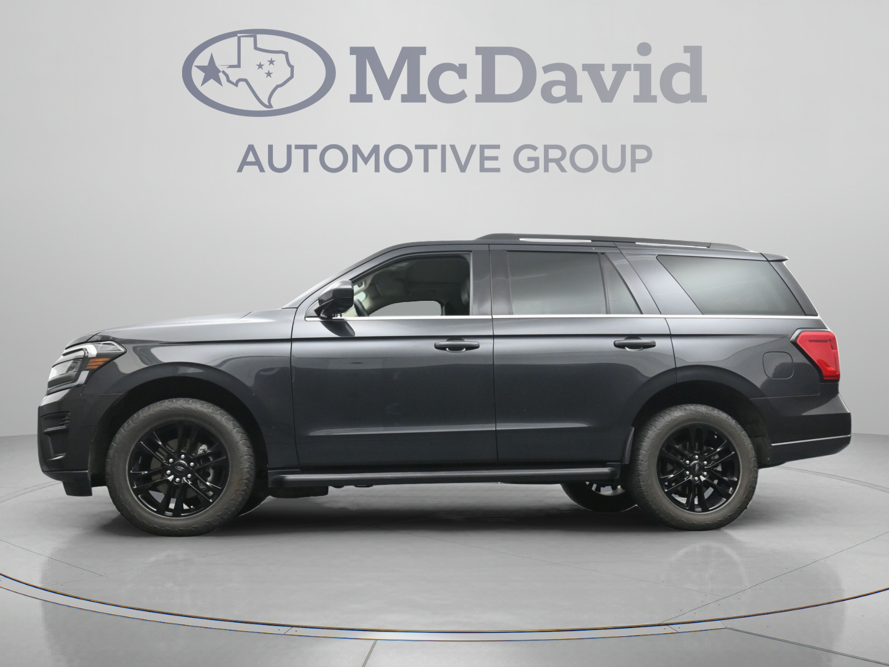 Used 2024 Ford Expedition XLT RWD image 29