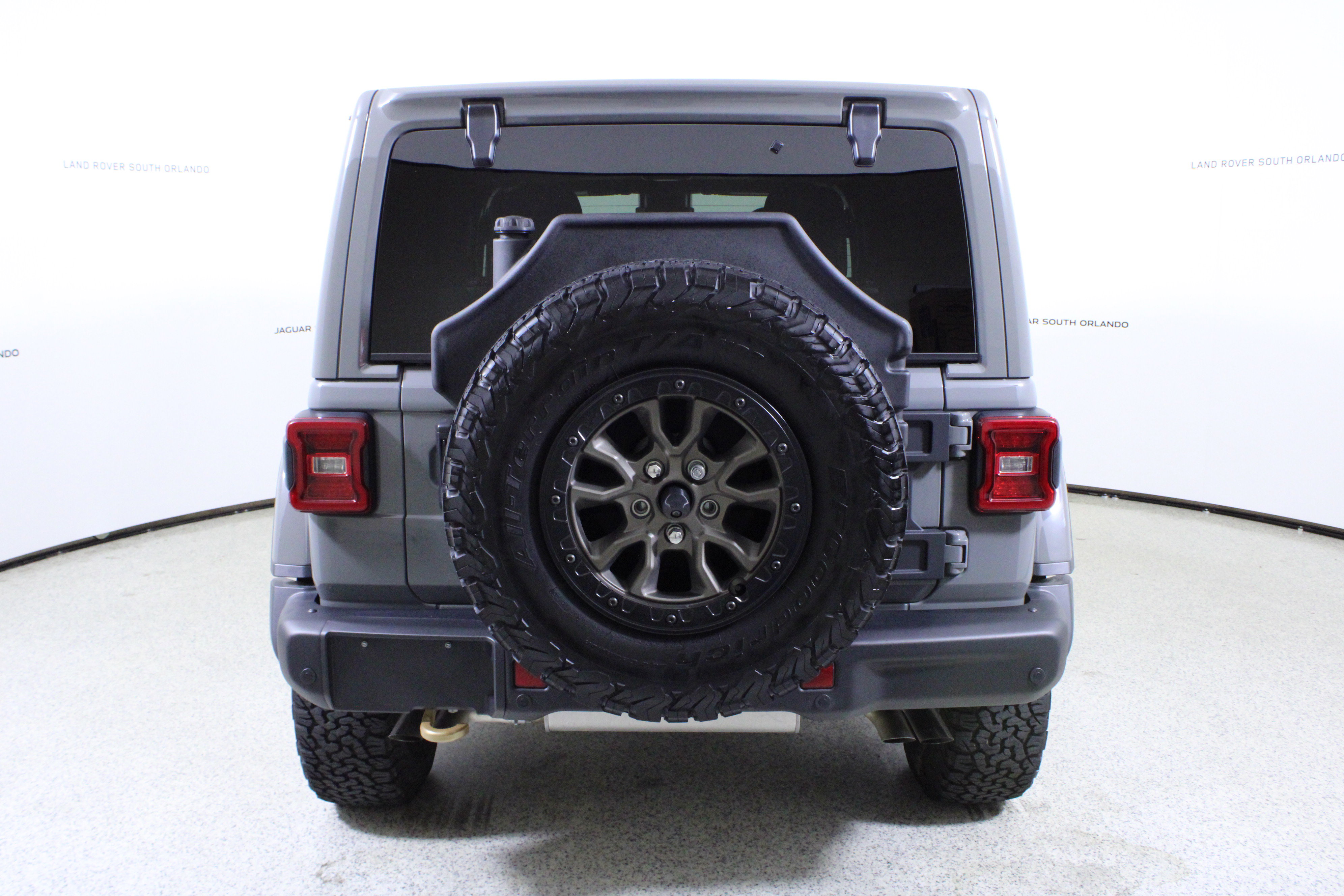 Used 2023 Jeep Wrangler Unlimited Rubicon 392 image 6