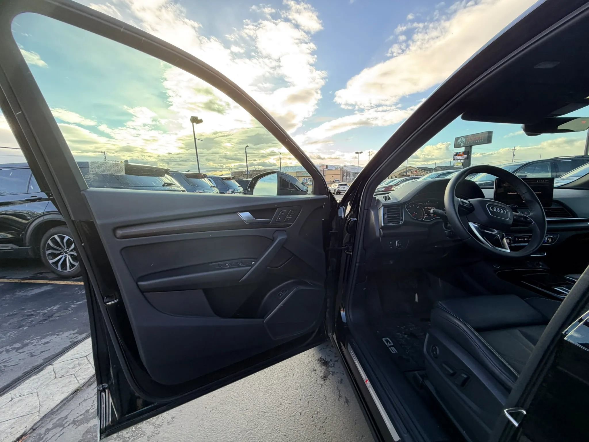 Used 2024 Audi Q5 2.0T Premium w/ Convenience Package image 10