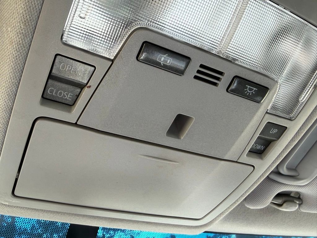 Used 2012 Toyota Camry SE image 21