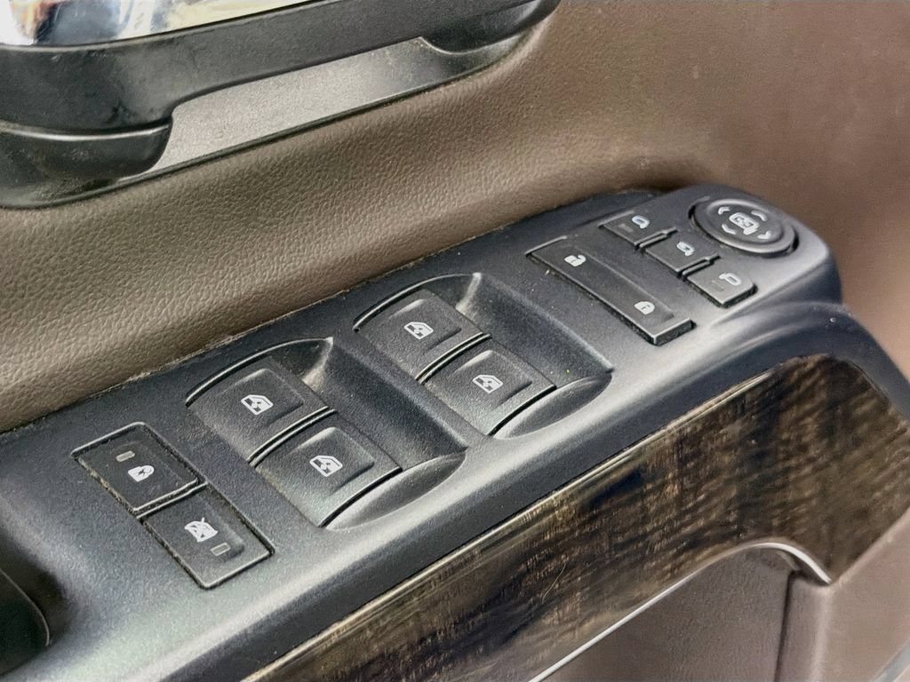 Used 2016 GMC Sierra 2500 Denali w/ Duramax Plus Package AWD/4WD image 23