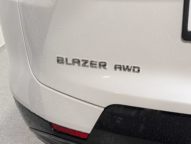 Certified 2023 Chevrolet Blazer Premier w/ Enhanced Convenience Package AWD/4WD image 5
