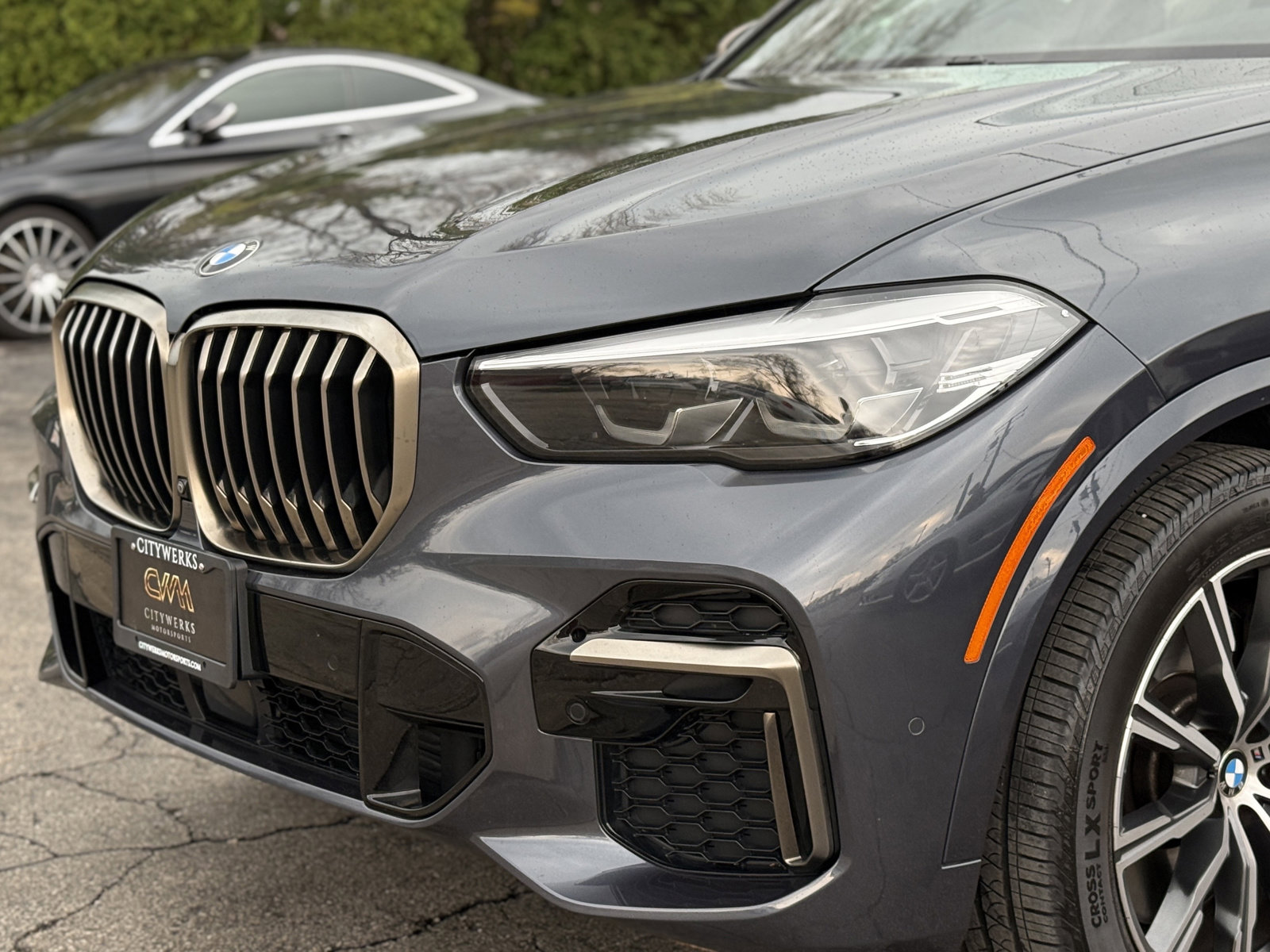 Used 2022 BMW X5 M50i image 11