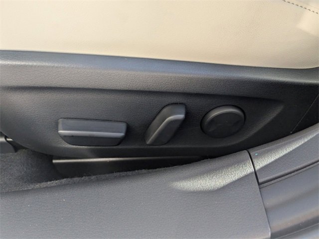 New 2025 MAZDA MAZDA3 2.5 Turbo Sedan w/Premium Plus image 19