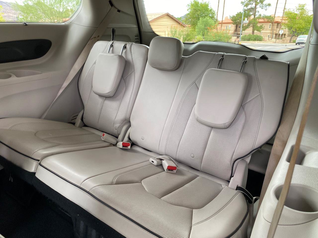 Used 2018 Chrysler Pacifica Limited FWD image 47
