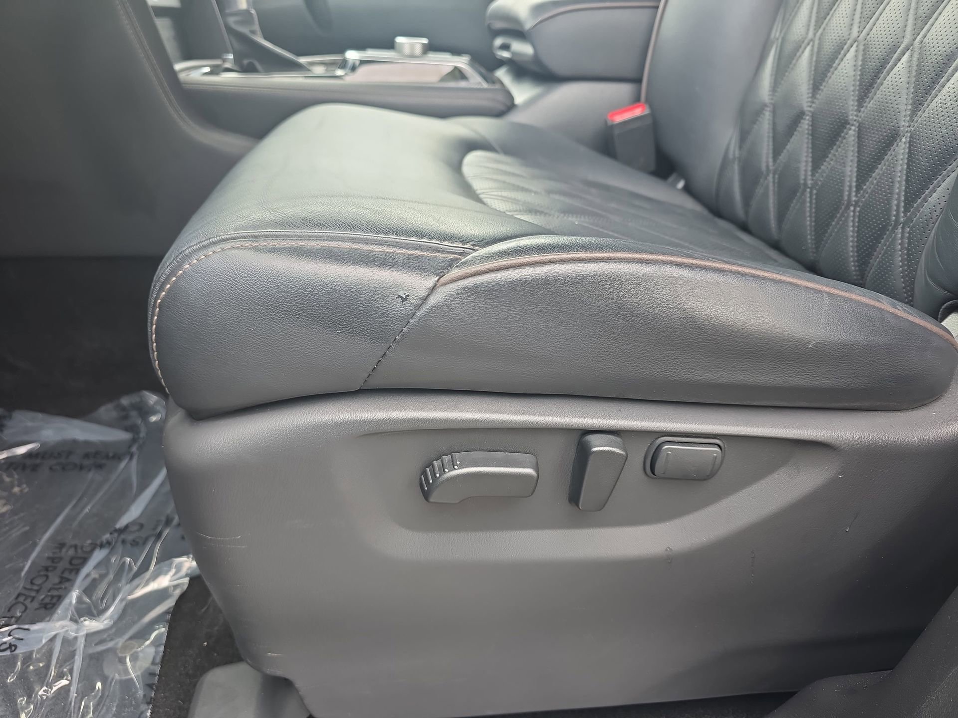 Used 2023 Nissan Armada Platinum w/ Captain's Chairs Package AWD/4WD image 28
