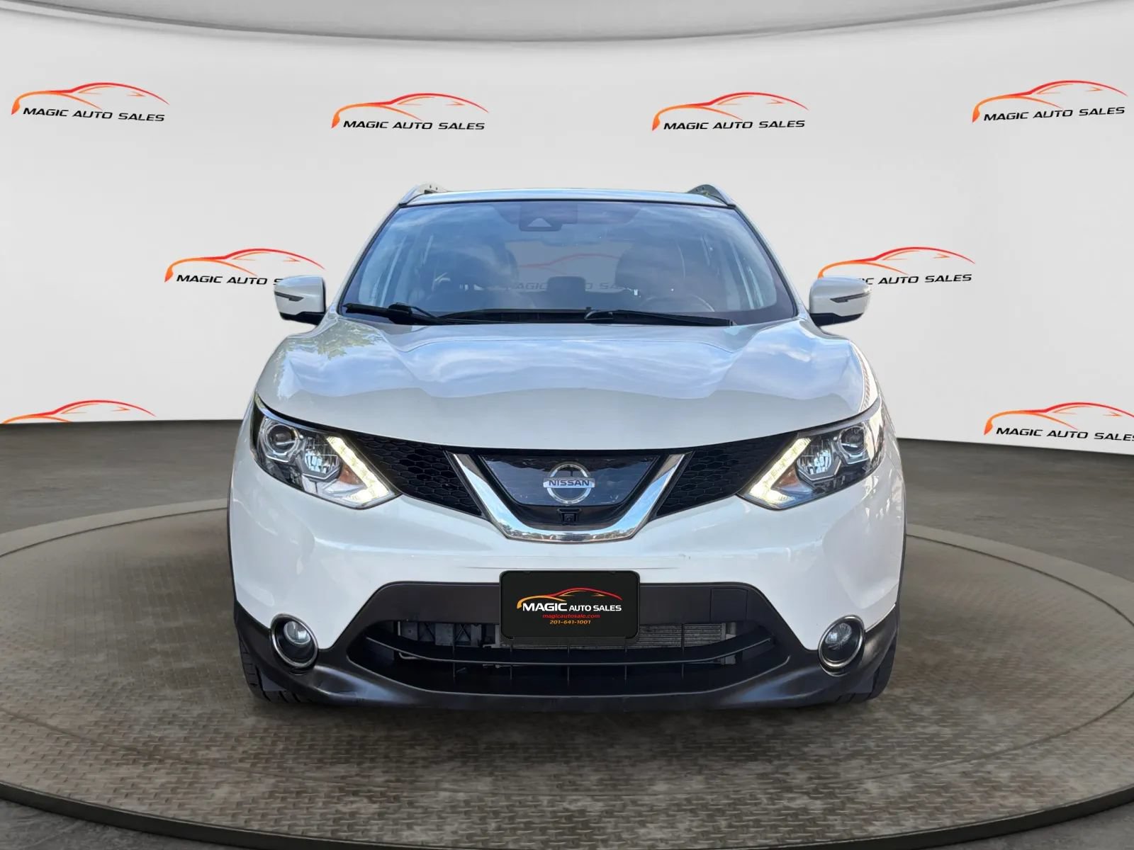 Used 2017 Nissan Rogue Sport SL w/ SL Premium Package AWD/4WD image 3