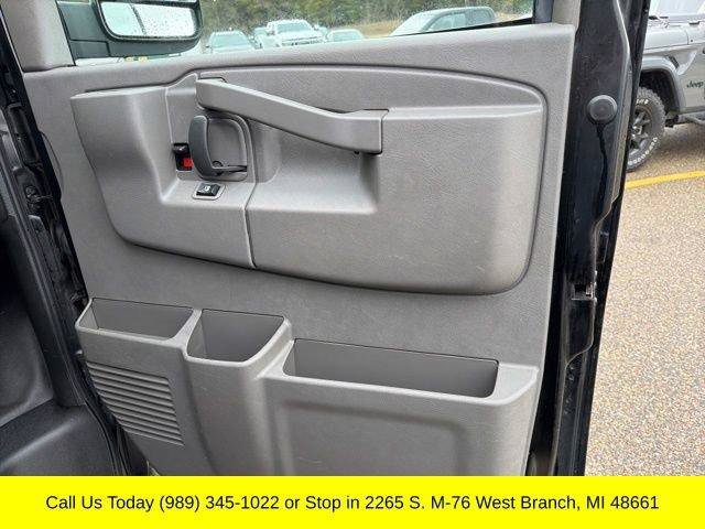 Used 2022 GMC Savana 2500 w/ Communications Package RWD image 38
