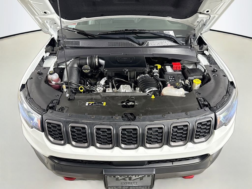 Used 2024 Jeep Compass Trailhawk AWD/4WD image 35