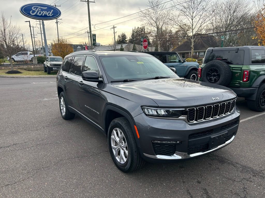 Used 2022 Jeep Grand Cherokee L Limited image 3