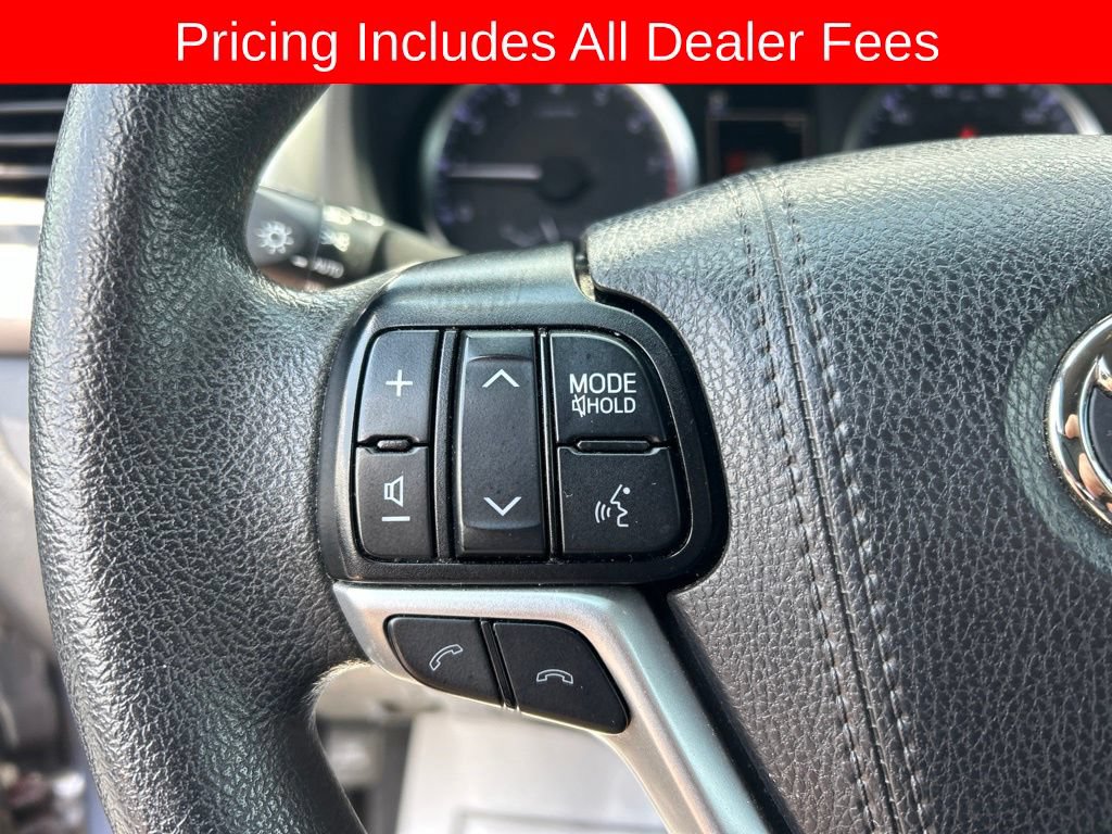 Used 2019 Toyota Highlander LE FWD image 7