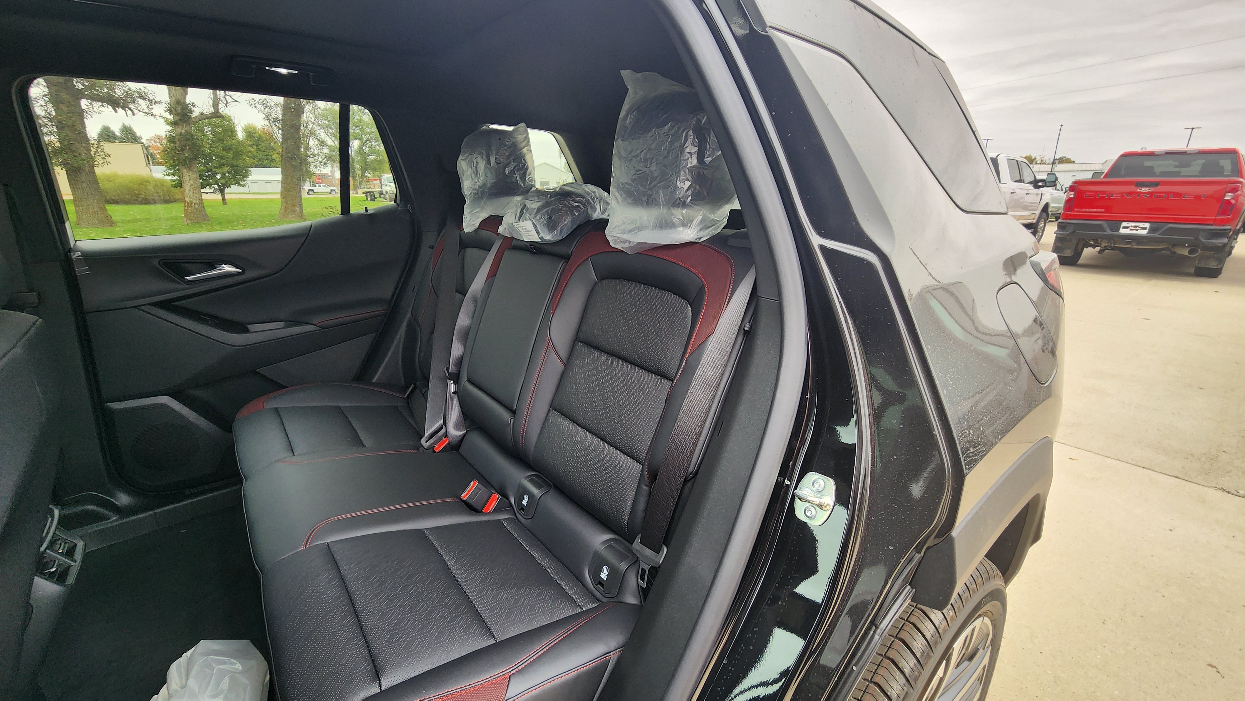 New 2027 Chevrolet Equinox RS w/ Safety and Technology Package AWD/4WD image 13
