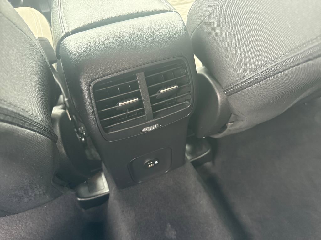 Used 2022 Ford Escape SE w/ Cold Weather Package image 16