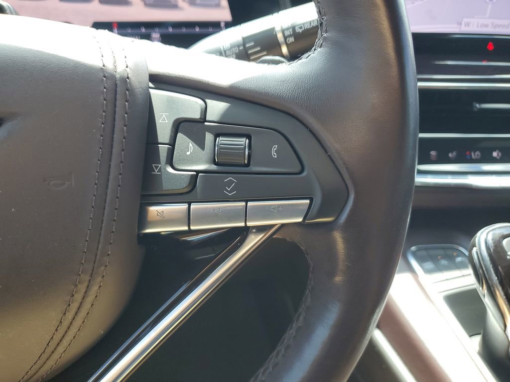 Used 2023 Cadillac Escalade ESV Sport Platinum w/ LPO, ONYX Package AWD/4WD image 22
