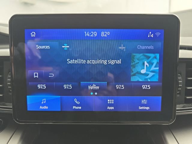 Used 2021 Ford Explorer XLT image 28