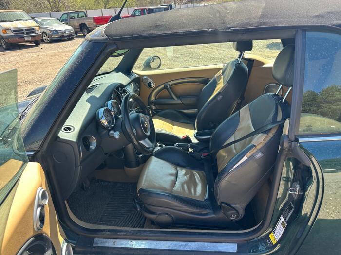 Used 2006 MINI Cooper Convertible FWD image 22