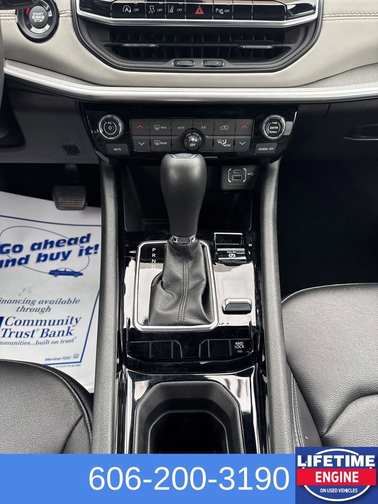 Used 2025 Jeep Compass Limited AWD/4WD image 20