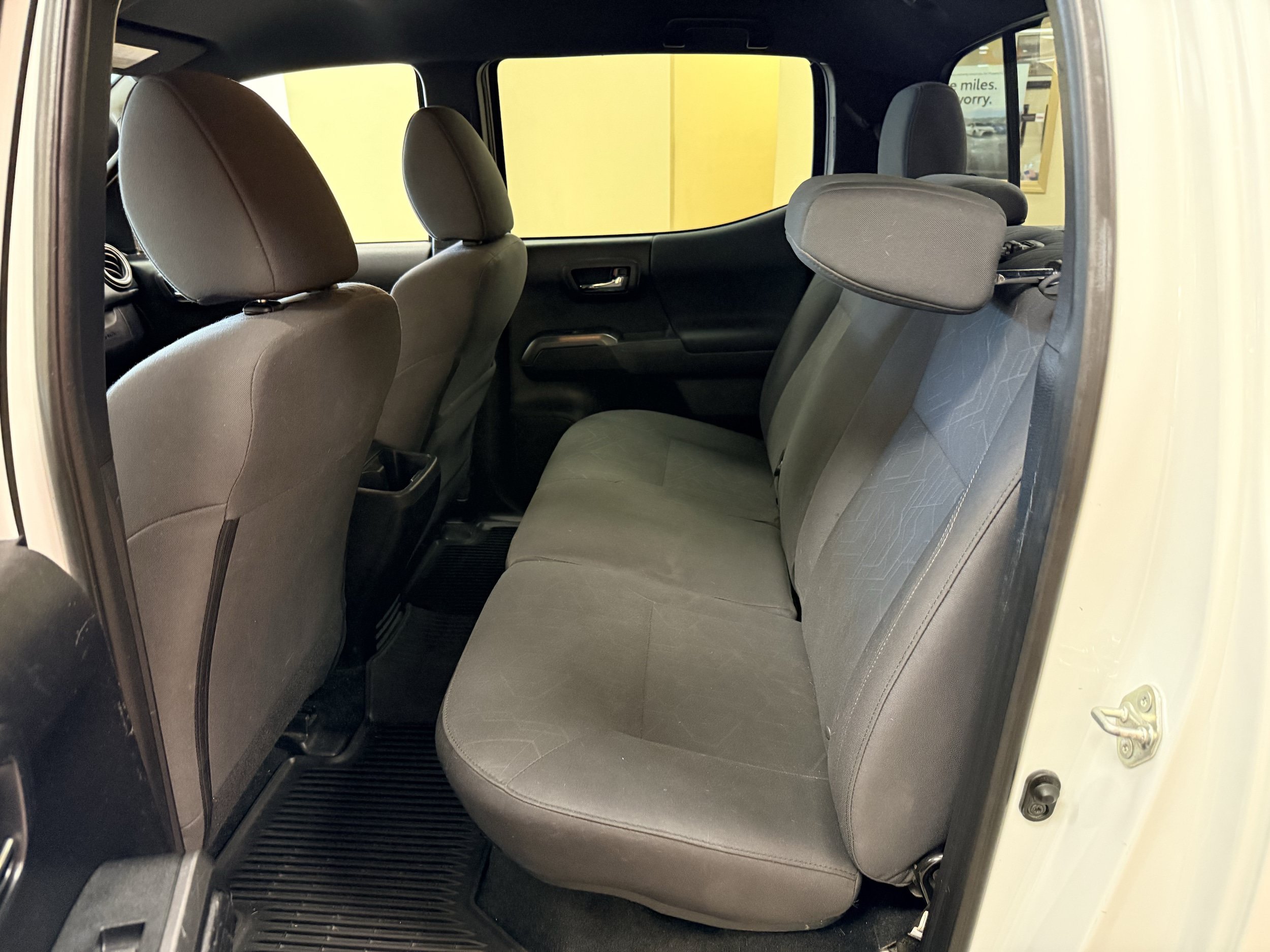 Used 2019 Toyota Tacoma TRD Sport w/ Technology Package AWD/4WD image 7