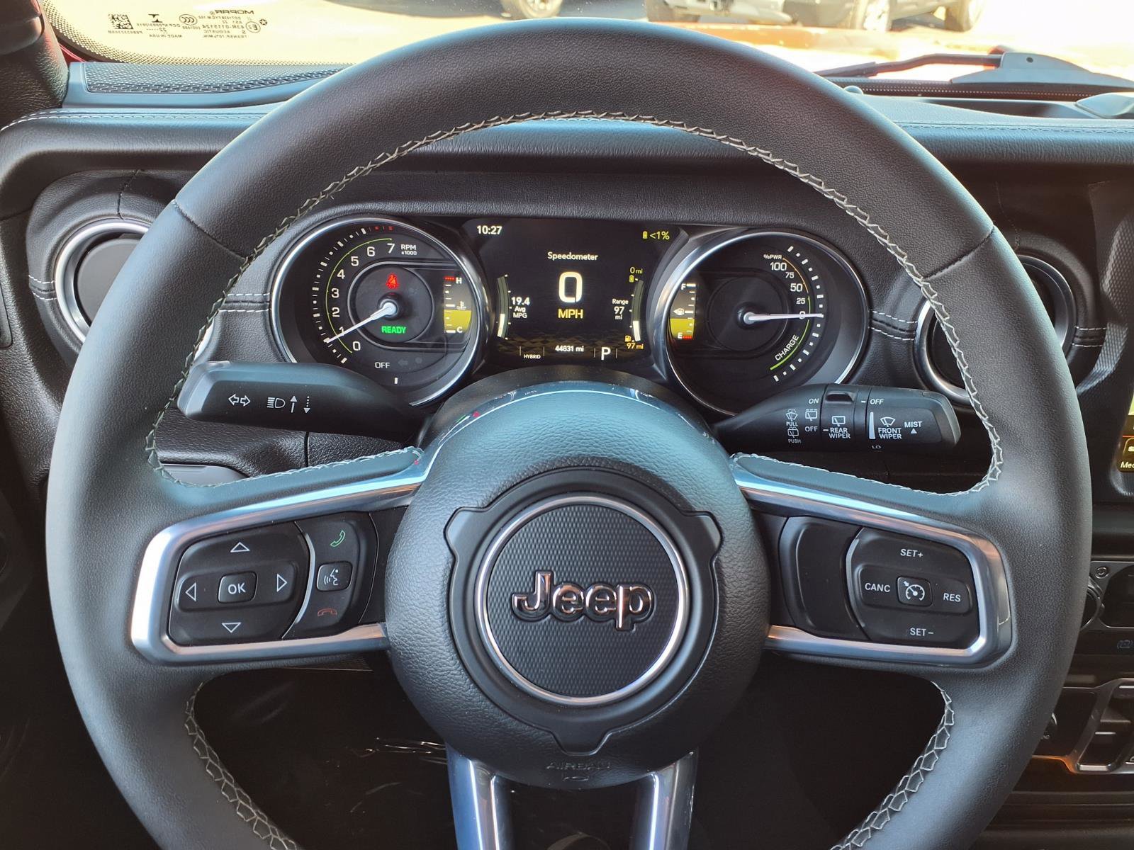 Used 2023 Jeep Wrangler Unlimited Sahara image 11