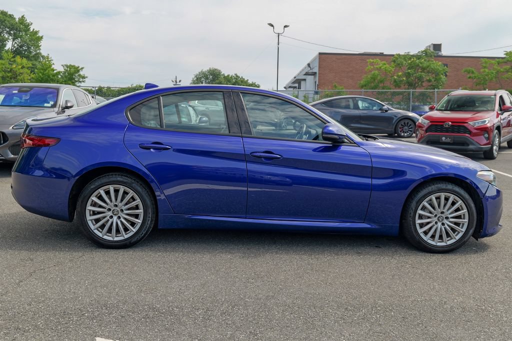 Used 2023 Alfa Romeo Giulia Sprint AWD/4WD image 8