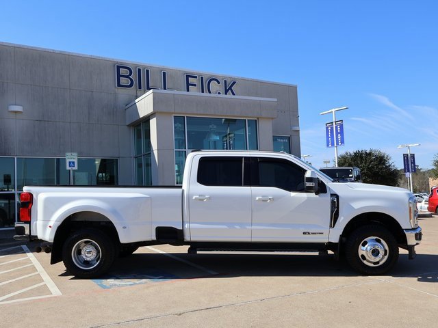 Used 2023 Ford F350 Lariat image 2