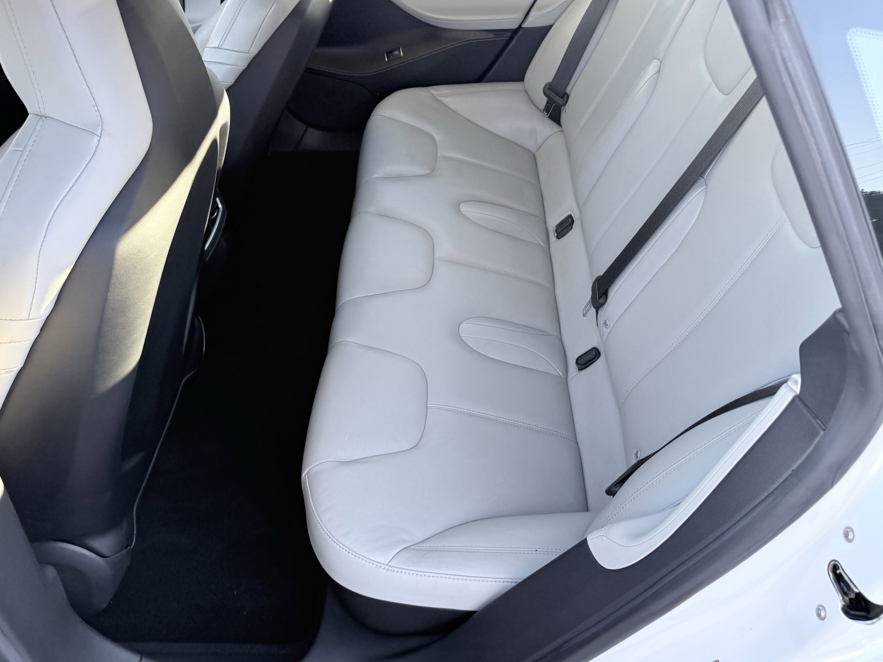 Used 2016 Tesla Model S 60 image 20