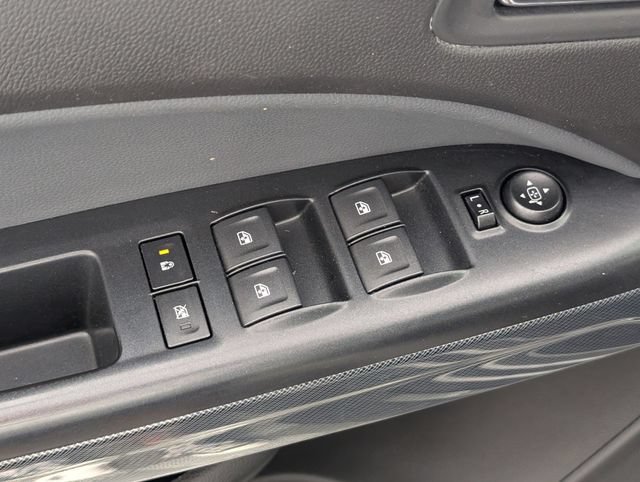 Used 2017 Chevrolet Colorado Z71 RWD image 12