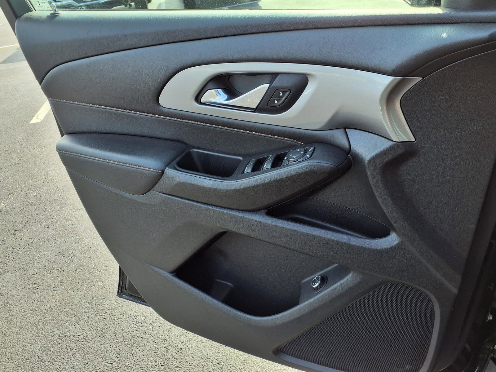 Certified 2020 Chevrolet Traverse LT FWD image 22