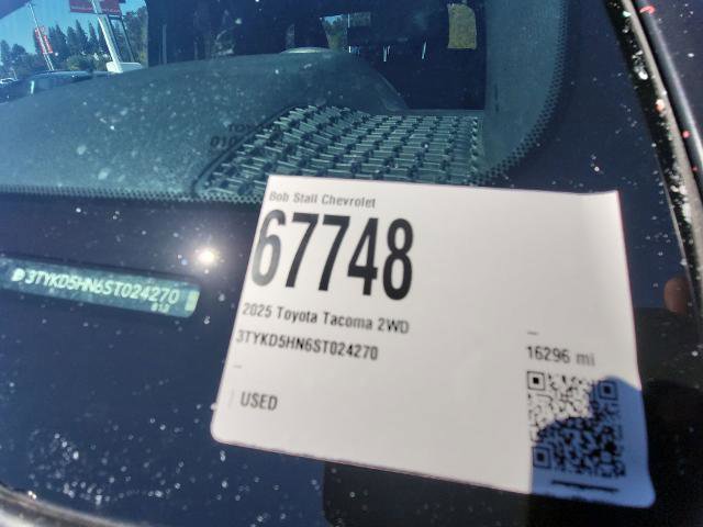 Used 2025 Toyota Tacoma SR image 31