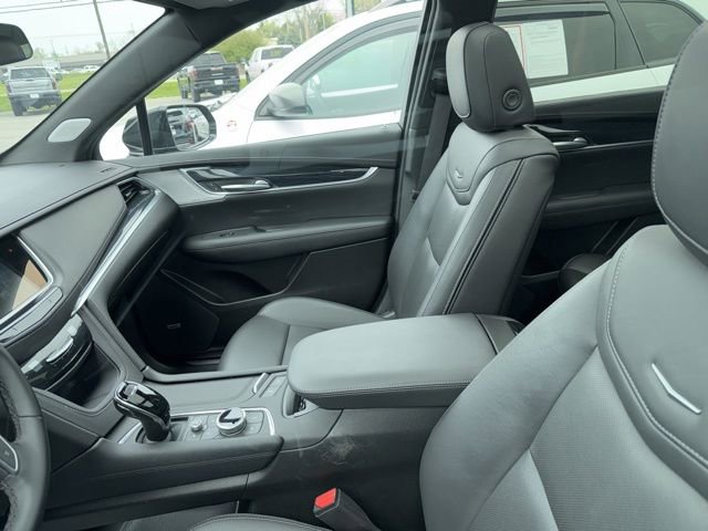 Used 2025 Cadillac XT5 Premium Luxury AWD/4WD image 26