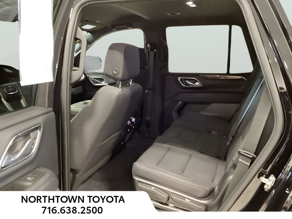 Used 2023 GMC Yukon SLE w/ Gmc Pro Safety Plus Package AWD/4WD image 11