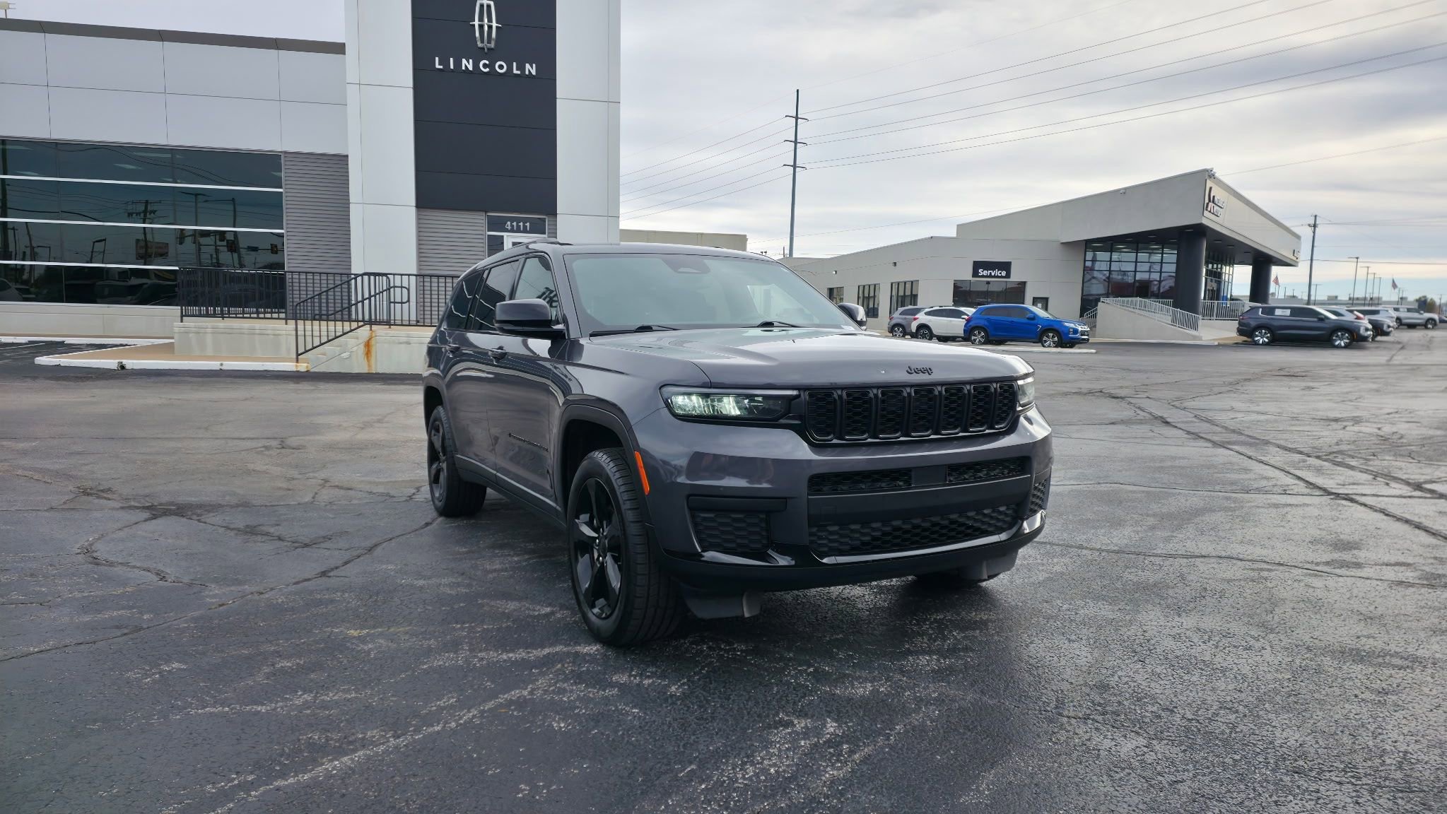 Used 2022 Jeep Grand Cherokee L Laredo image 9