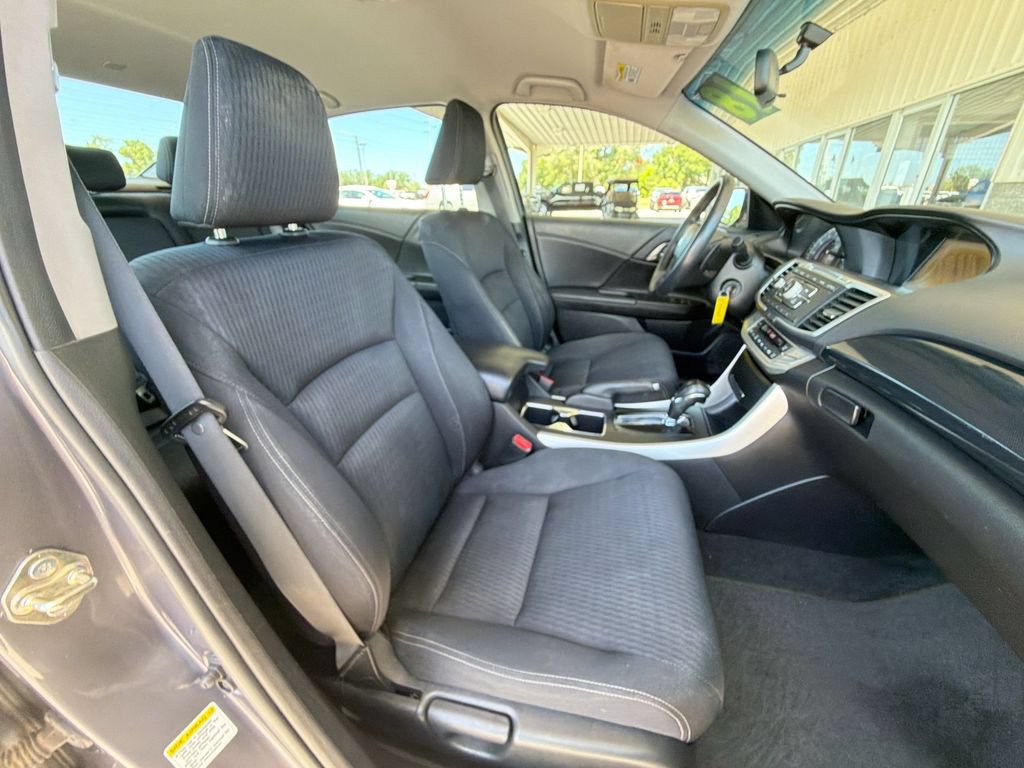 Used 2015 Honda Accord Sport image 25