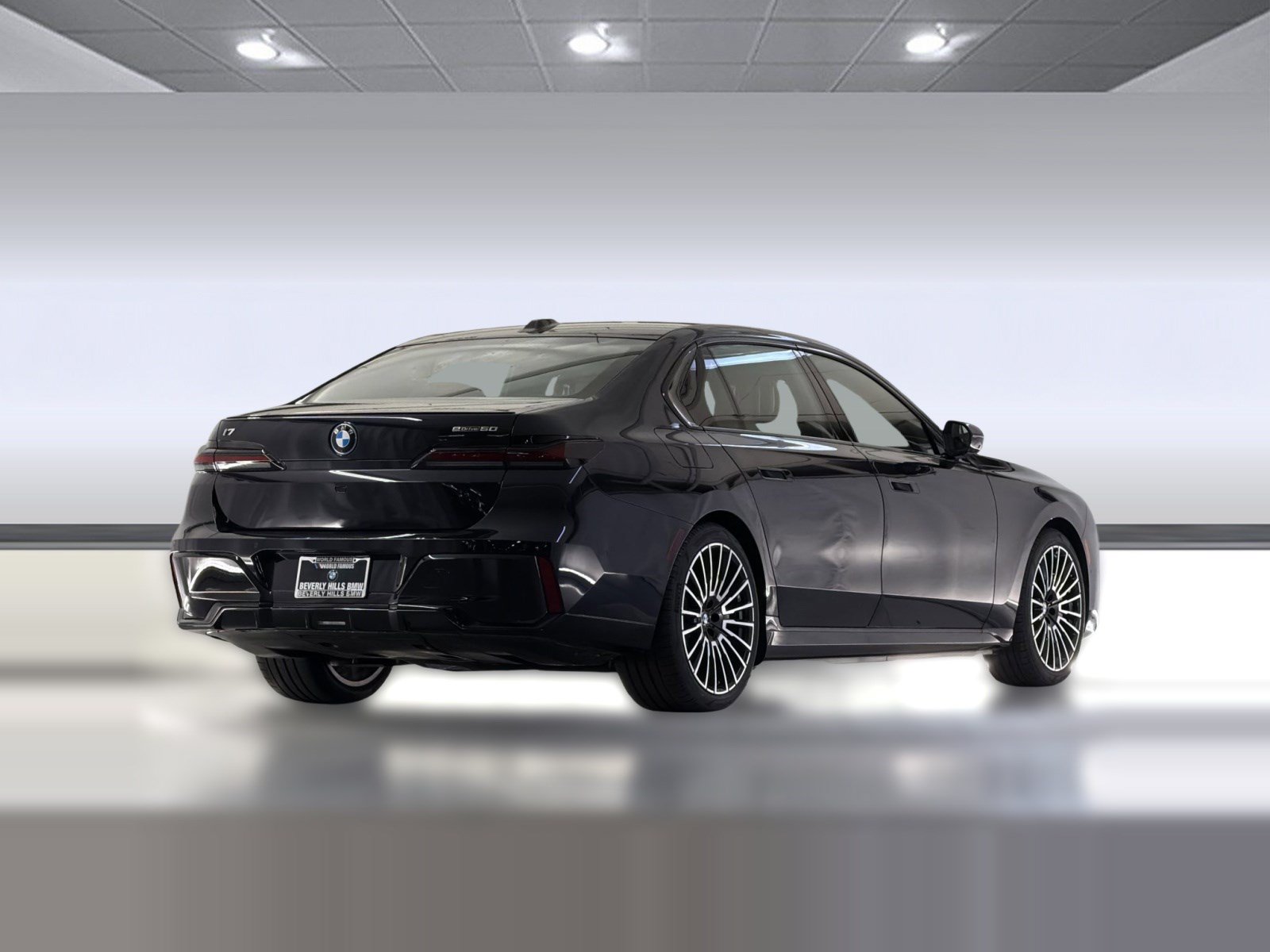 Used 2026 BMW i7 xDrive60 w/ M Sport Package RWD image 8