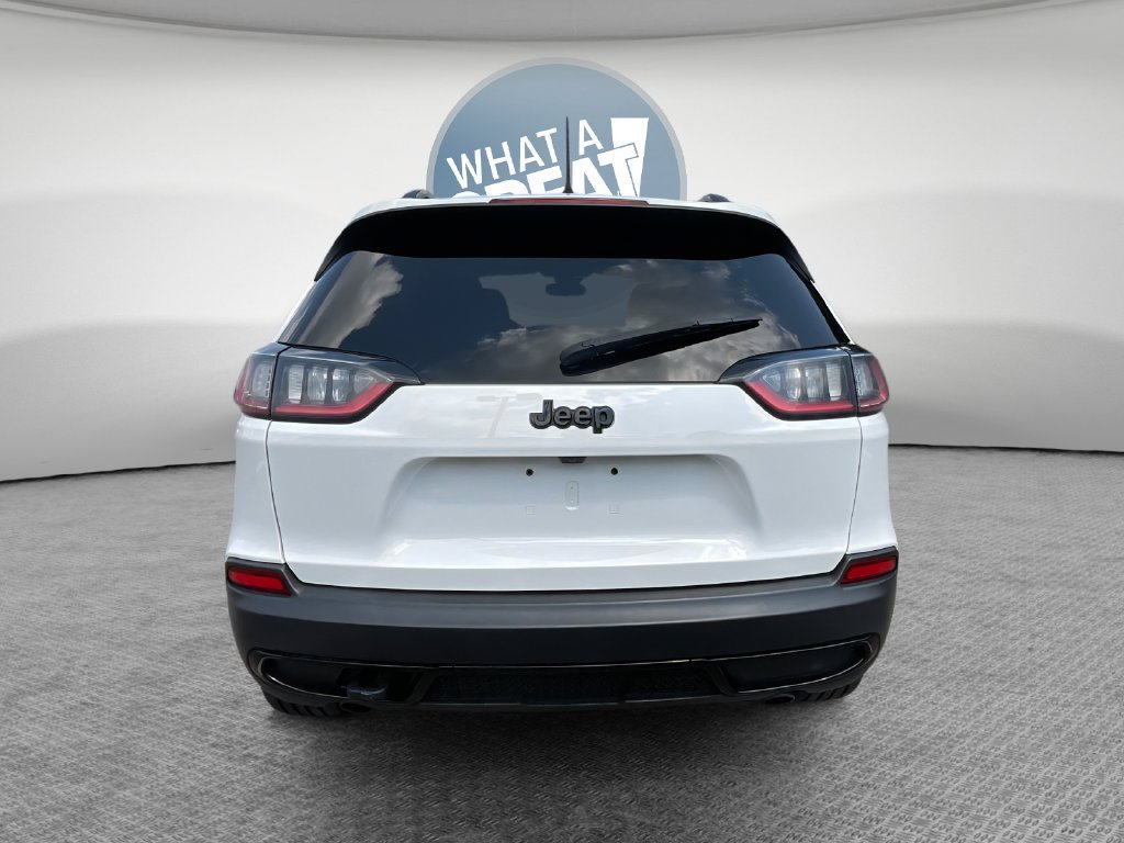 Used 2022 Jeep Cherokee Latitude AWD/4WD image 5