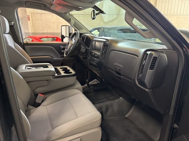 Used 2019 Chevrolet Silverado 2500 W/T w/ Snow Plow Prep Package AWD/4WD image 24
