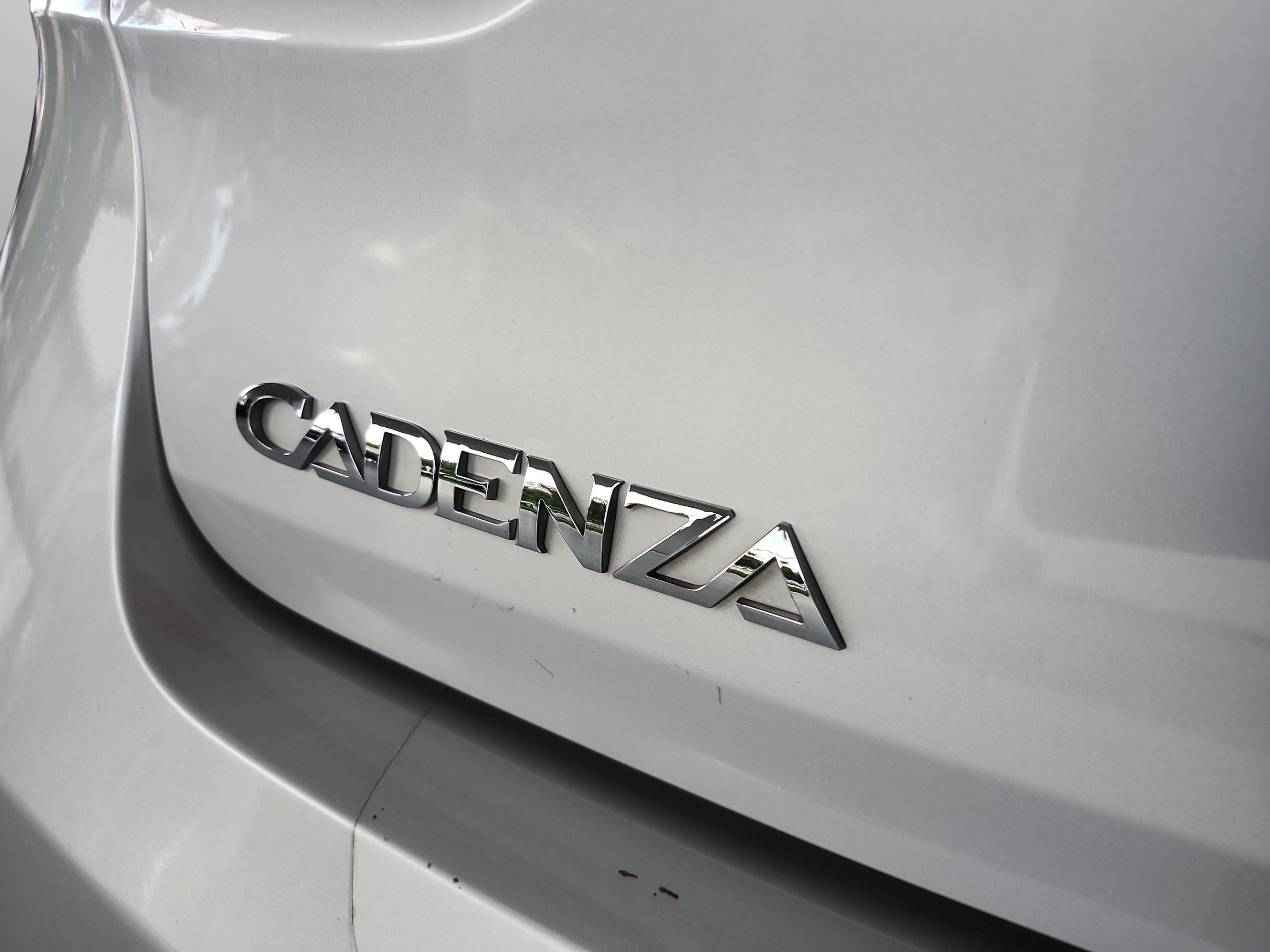 Used 2018 Kia Cadenza Premium FWD image 28