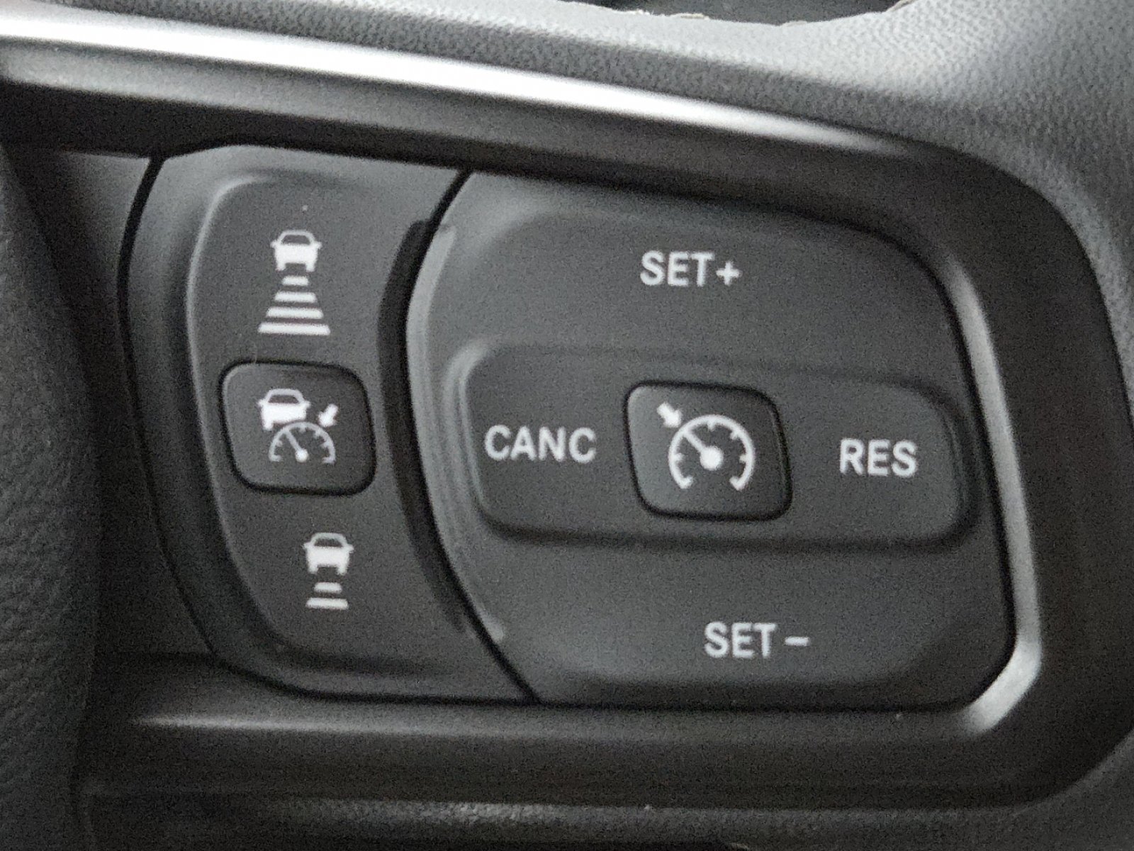 Used 2025 Jeep Wrangler Unlimited Sport image 28