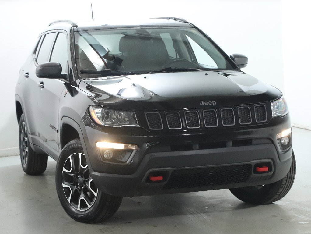Used 2020 Jeep Compass Trailhawk image 2