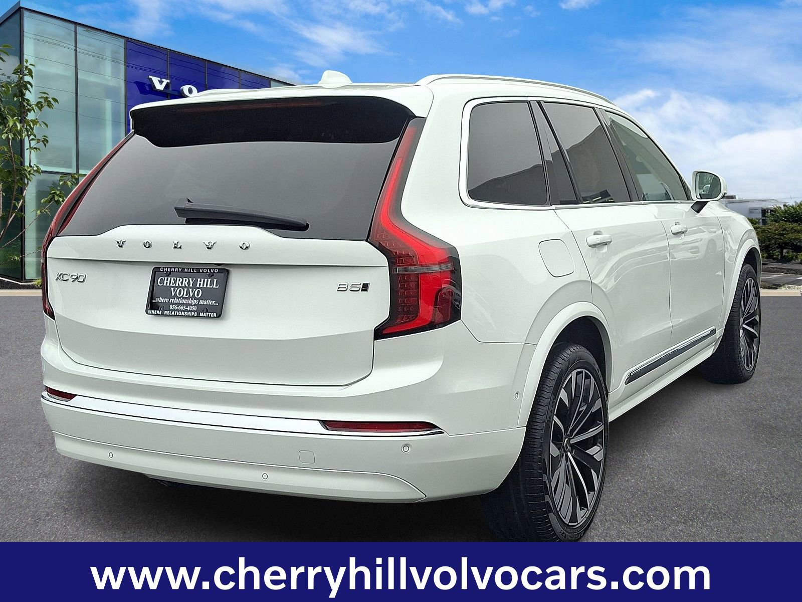 Certified 2025 Volvo XC90 B5 Plus image 7